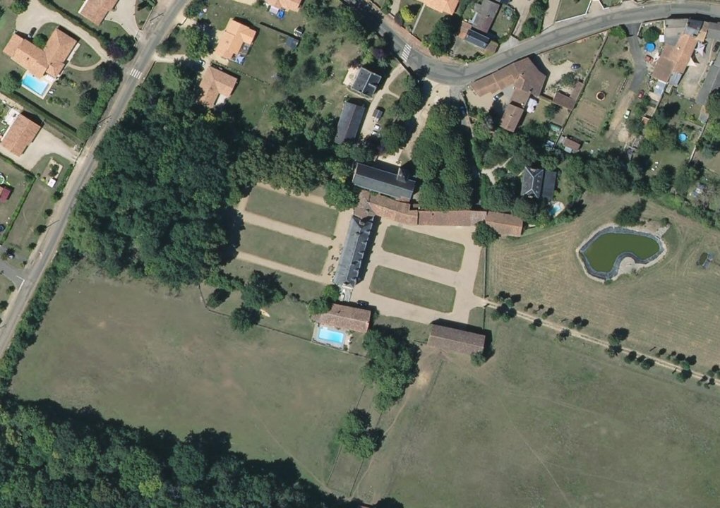 château de Charrais à Charrais, propriété privée