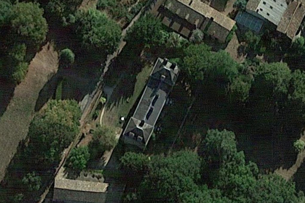 chateau de la Pommeraie à Clussais, très beau parc