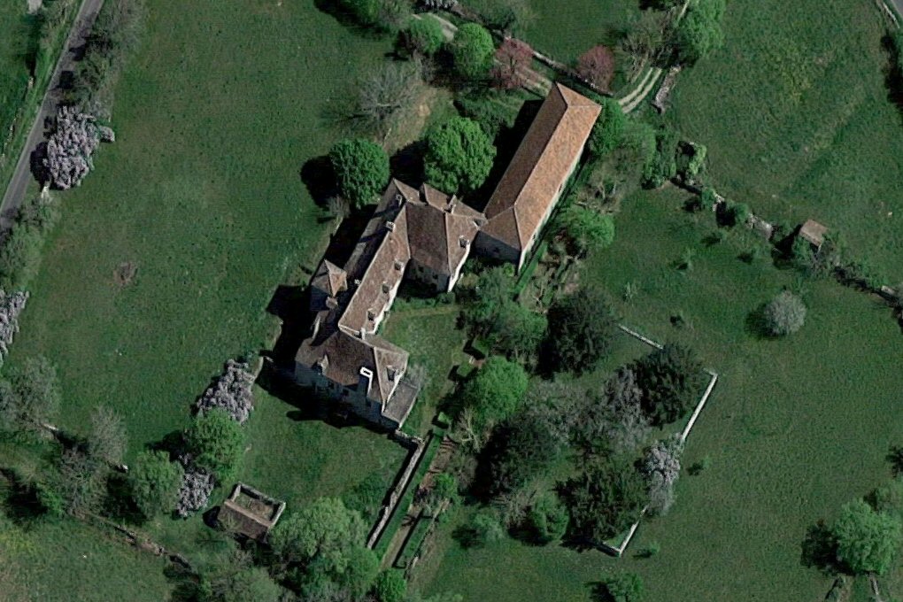 chateau de Lunegarde, inscrit MH par arrêté du 16 septembre 1991