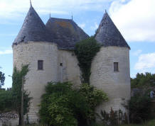 château d'Aguré   Saint-Saturnin-du-Bois