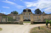 chteau d'Armajan des Ormes   Preignac