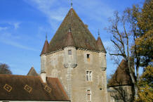 château de Coraboeuf   Ivry-en-Montagne