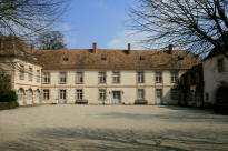 chateau de la Cour Senlisse