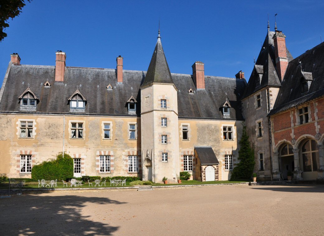 chateau de la Verrerie à Oizon, location chambres d'hôtes chateau de la Verrerie à Oizon, location chambres d'hôtes
