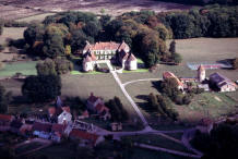 chateau de Lacour d'Arcenay