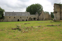 chteau de Montfort   Rmilly-sur-Lozon