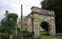 chteau de Moutot   Annay-sur-Serein