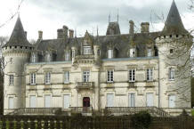 château de Nieuil en Charente