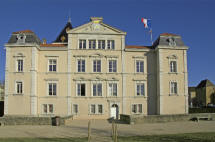 château de Ombreval Neuville sur Saône