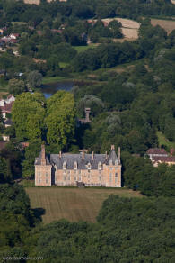 chateau de Saint Amand en Puisaye