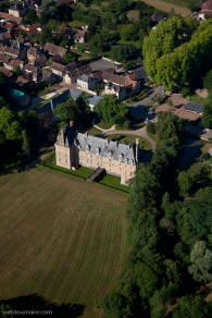 chateau de Saint Amand en Puisaye