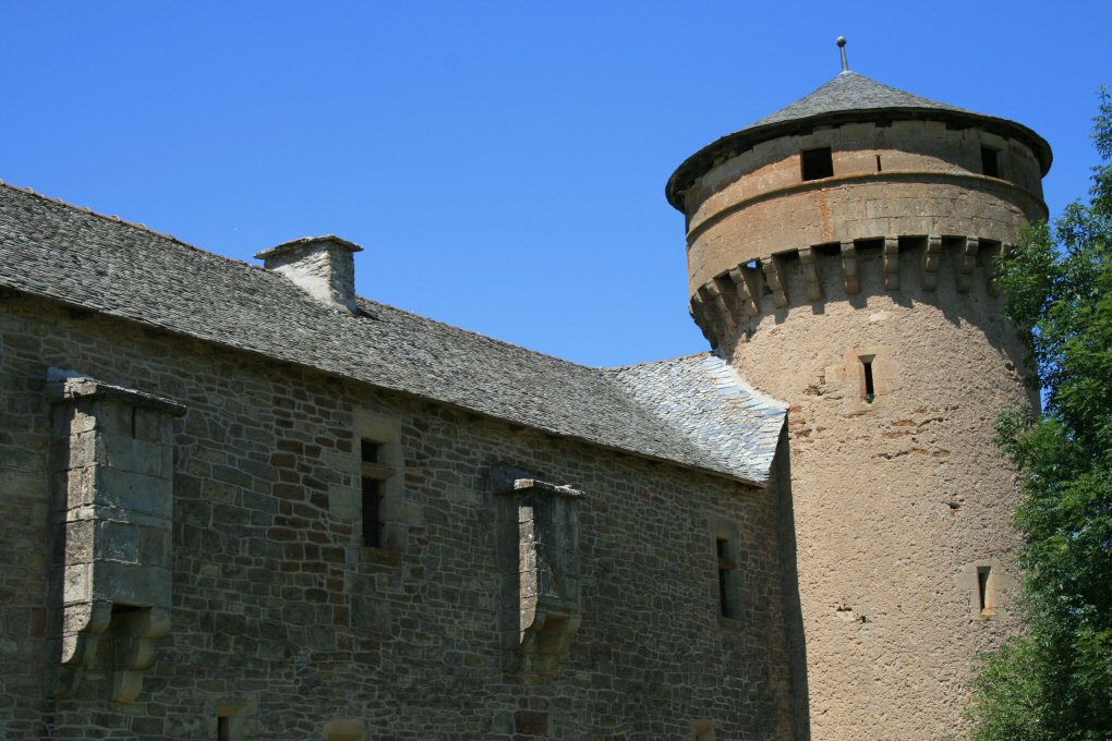 chateau des Bourines à Bertholène, classé MH en novembre 1963