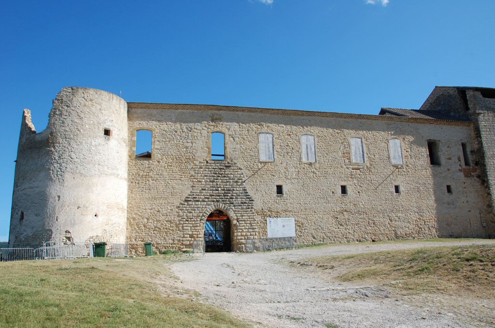 chateau des Templiers à GréouxlesBains, ouvert