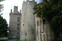 chateau d'Aulnois sur Seille