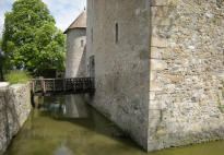 chateau d'AvullyBrenthonne