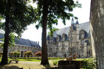 Palais des Evques Comtes de Beauvais