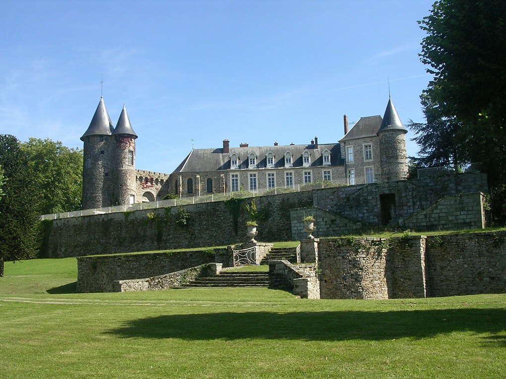 chateau de Bruyères le Châtel, propriété privée