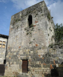 chateau de Clermont Dessous