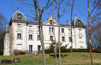 chateau de la BertrandièreL'Etrat