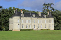 chateau de la Plaine  Savigny sous Faye