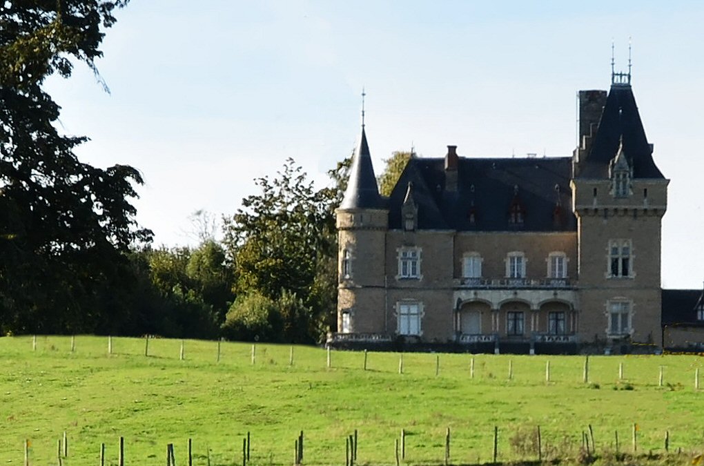 chateau de Lancin à Courtenay, inscrit MH le 12 juin 2014