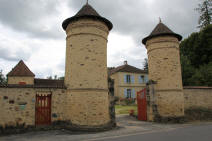 chteau de Lostende a Magnac Bourg