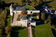 ch�teau de Lu�ay-le-M�le