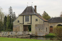 chateau de Luzières Conty