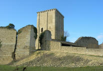 chateau de Moncontour