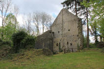 chateau de Poilvache � Houx