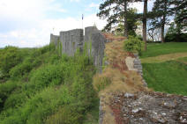 chateau de Poilvache � Houx