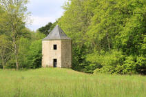 chateau de Pontsal - pigeonnier