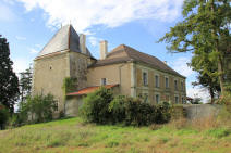 chateau de Ry à  Varennes