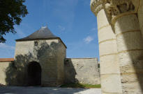 Ch�teau de Surg�res