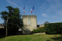 Ch�teau de Surg�res