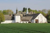 chateau de Taravis�e � Fosses-la-Ville