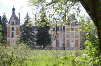 Château de VillefallierJouy le Potier