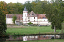 dépendances du chateau de Voisins