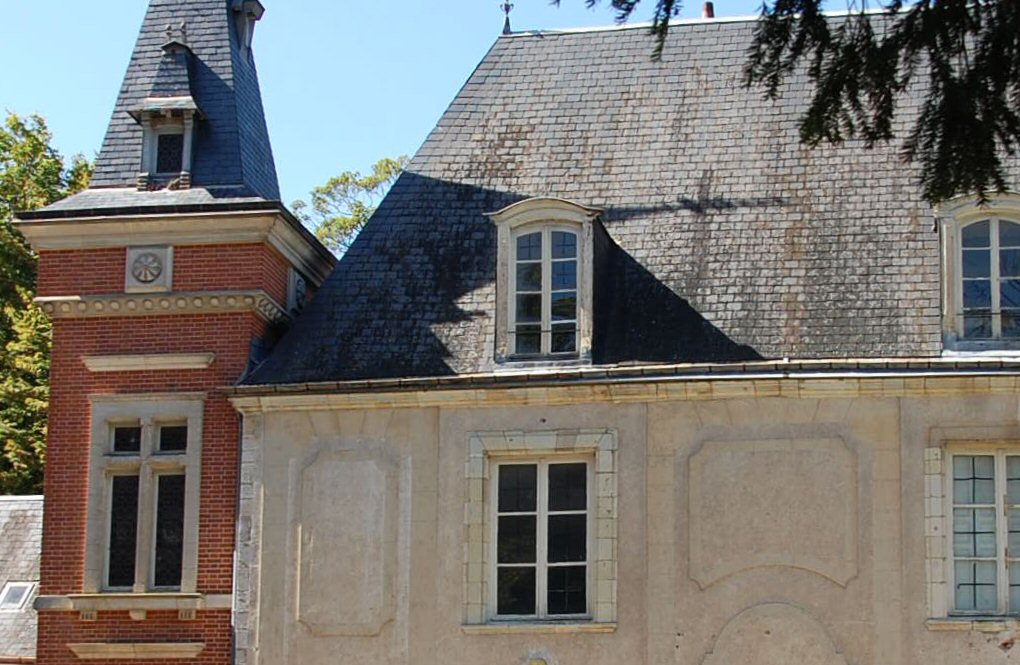 chateau du Poutyl à Olivet, visite des extérieurs