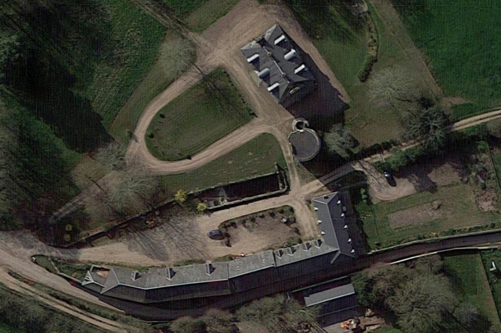 château de Baron à BaronsurOdon, propriété privée