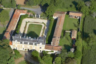 Ch�teau du Puy de Miauray � Romans