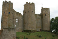 chteau fort de  Bourbon l'Archambault