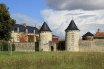 chateau de Brault à Dercé