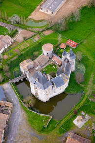 chateau de Cherveux