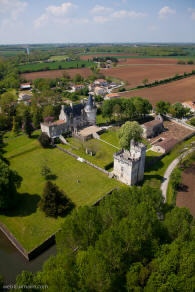 chateau de Crazannes