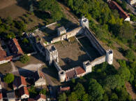 ch�teau de Druyes-Les-Belles-Fontaines