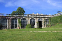 chteau de Gourdan   l'orangerie