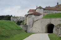 chateau de Joux  La Cluse et Mijoux