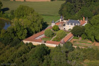 chateau de l'Aubraie � La R�orthe
