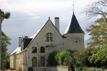 chateau de la Chapelle-Bellouin